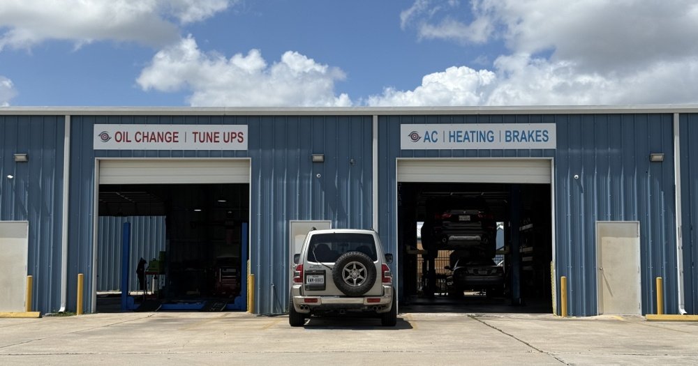 Engine repair Sugar Land auto shop with oil change, tune up, AC, heating, and brakes service bays